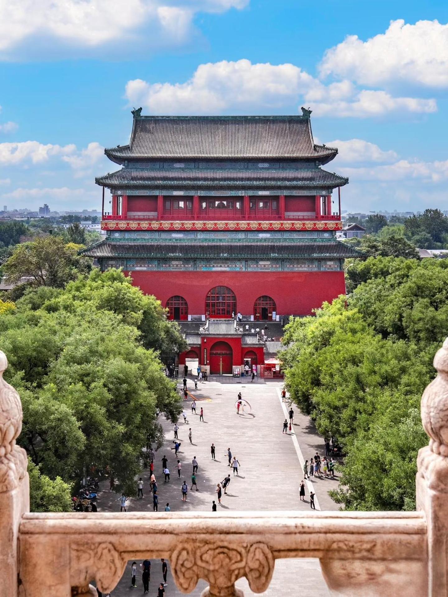 The East Hotel-Very Close To The Drum Tower,The Lama Temple,Houhai Bar Street,And The Forbidden City,There Are Many Old Beijing Traditional Hutongs Around The Hotel ,Experience The Culture Of Old Beijing Hutongs,Near Exit A Of Shichahai On Metro Line Eksteriør billede